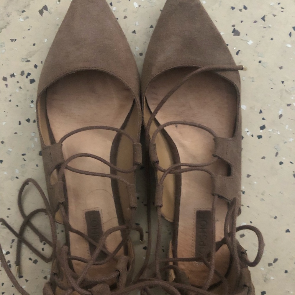 Move-out sale!!! Lace-up flat